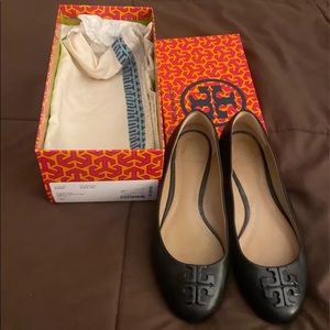Tory Burch flats size 7.5 black